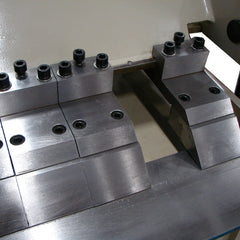 Baileigh BB-4814; Manually Operated Box and Pan (Finger) Brake, 4' Length, 14 Gauge Mild Steel Capacity 1000417