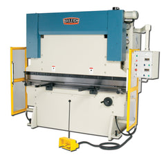 Baileigh BP-6778NC; 220V 3Phase 67 Ton x 78" Hydraulic Press Brake. Distance Between Housings is 61" 1000835