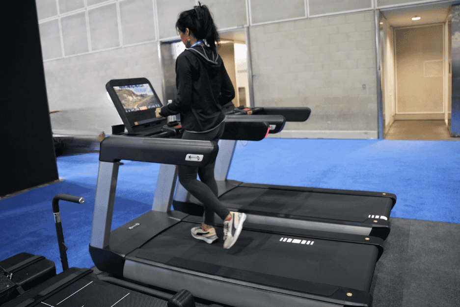 V2 Touch Screen Commercial Treadmill - Muscle D Fitness - Upgraded Touch Screen Commercial Treadmill - Machine Horizon V2 Touch Screen Commercial Treadmill - Muscle D Fitness - Upgraded Touch Screen Commercial Treadmill - Machine Horizon