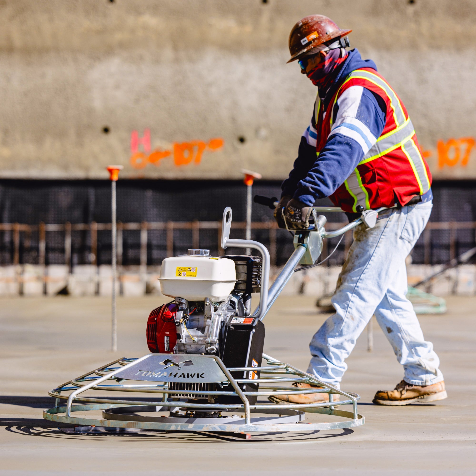 Tomahawk 46" Honda Concrete Fast Pitch Power Trowel with 13HP Honda GX390 Finishing Blades Finishing Tool - Machine Horizon Tomahawk 46" Honda Concrete Fast Pitch Power Trowel with 13HP Honda GX390 Finishing Blades Finishing Tool - Machine Horizon