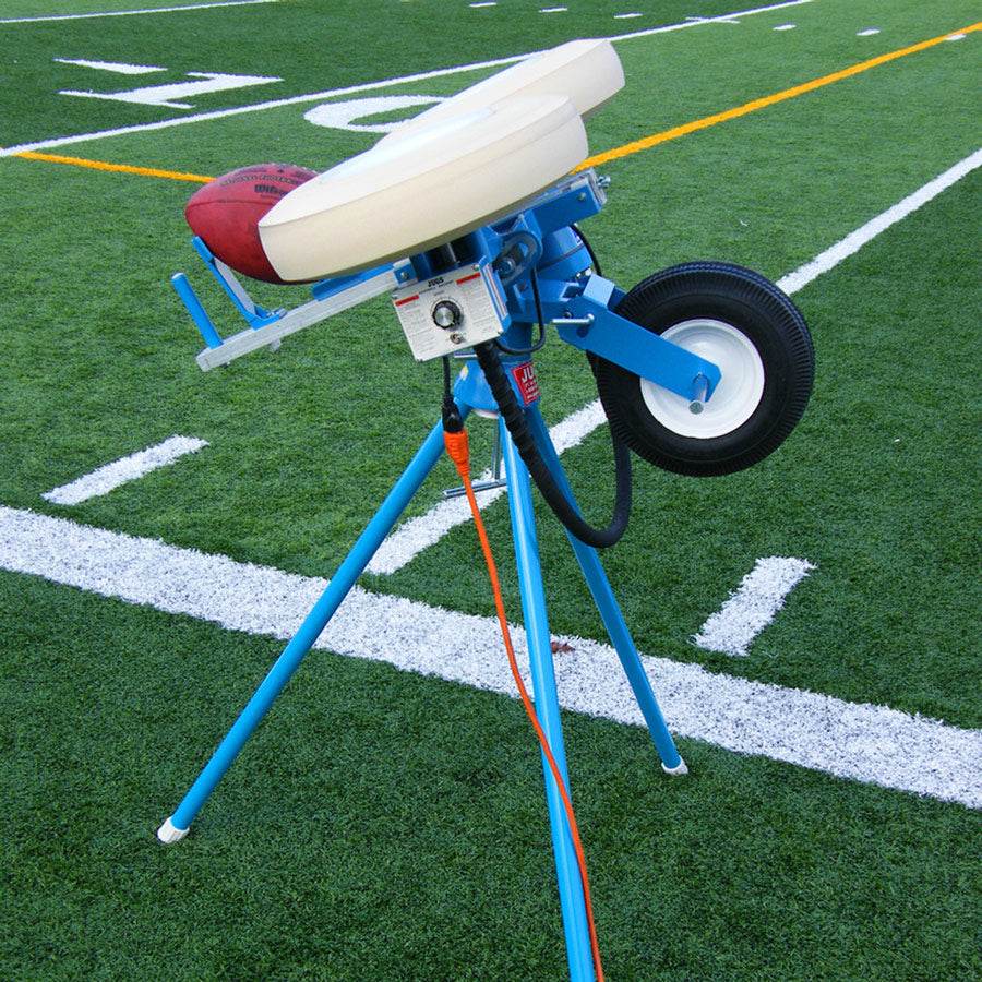 Jugs Passing/Kicking Football Throwing Machine - Machine Horizon Jugs Passing/Kicking Football Throwing Machine - Machine Horizon