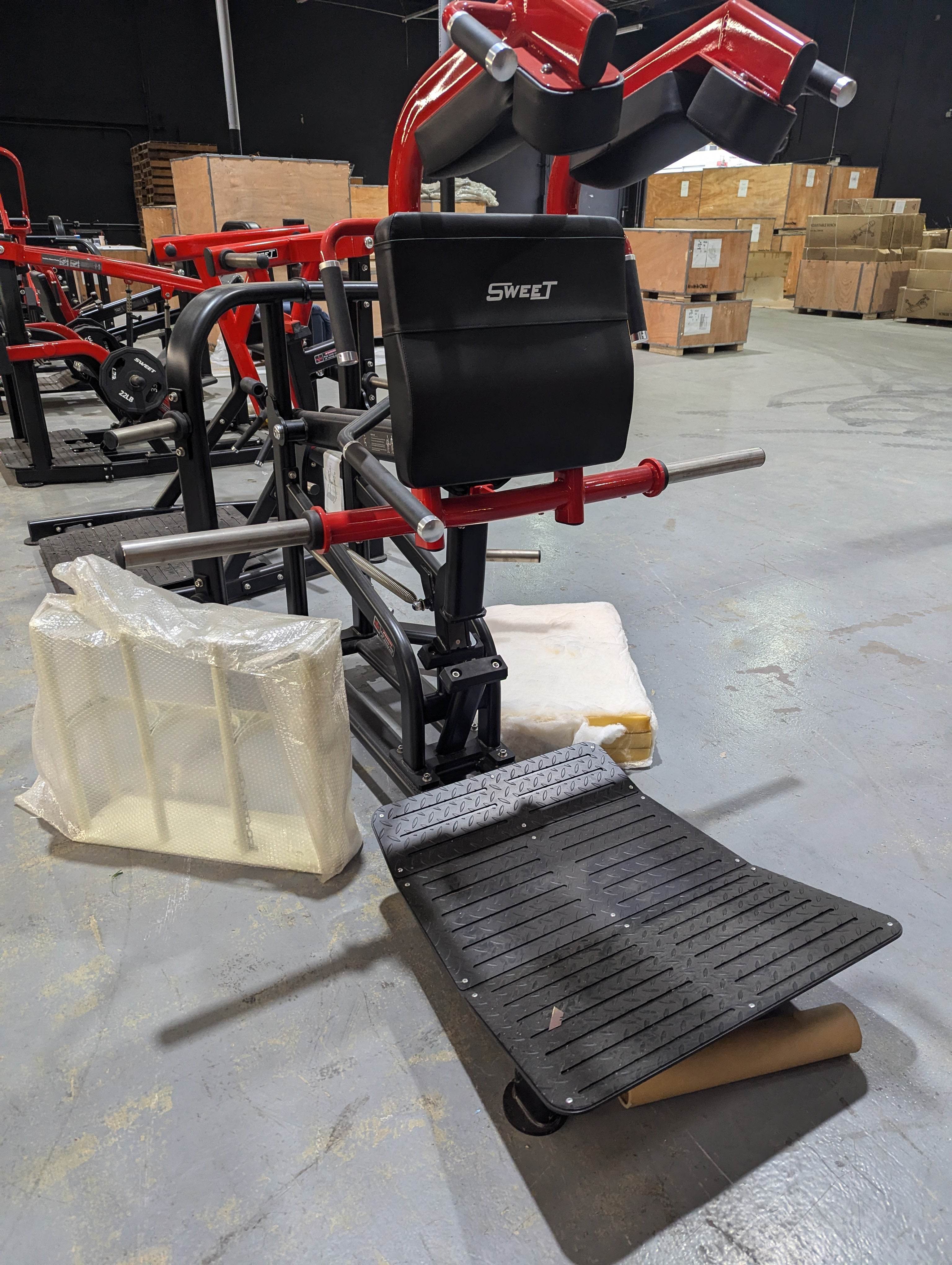 Sweet Hack Squat | Muscle D Fitness Plate Loaded Machine - Machine Horizon Sweet Hack Squat | Muscle D Fitness Plate Loaded Machine - Machine Horizon