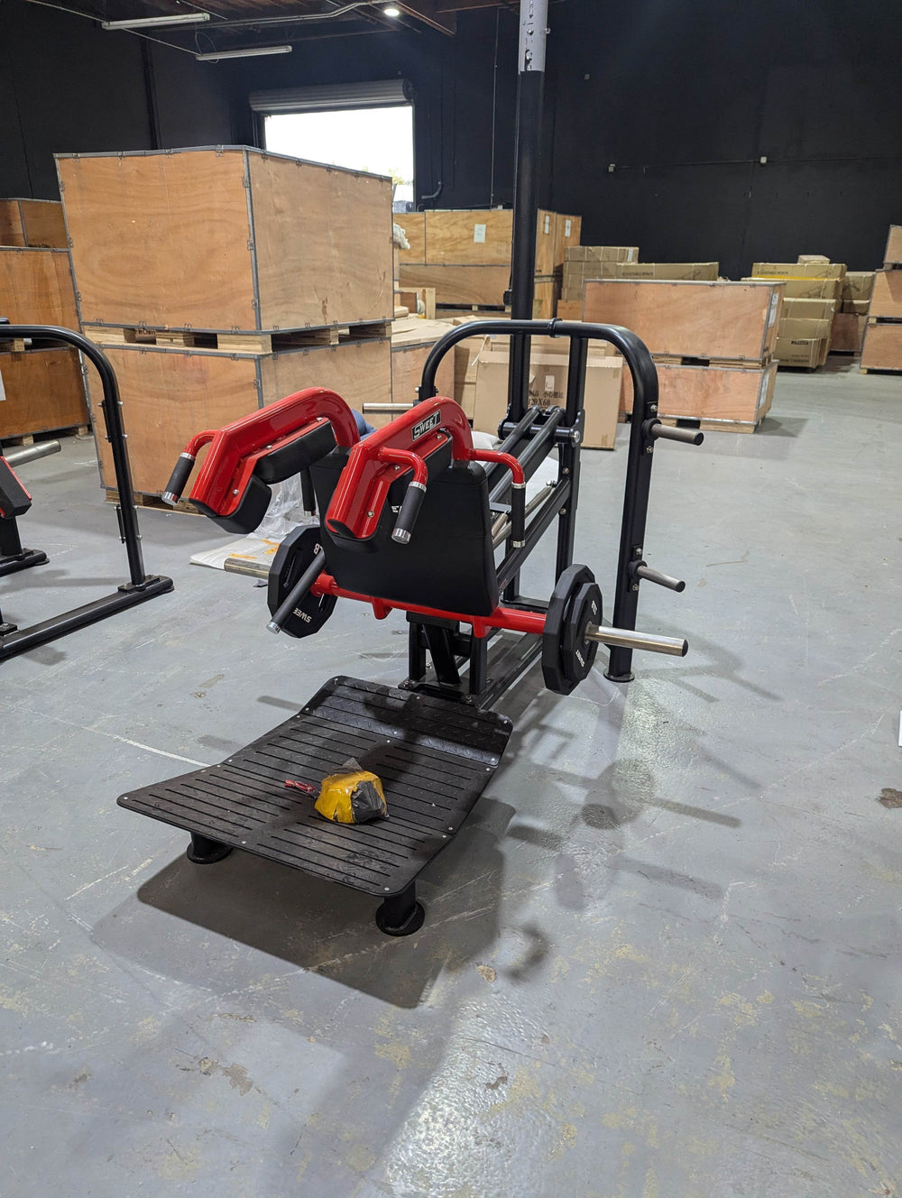 Sweet Hack Squat | Muscle D Fitness Plate Loaded Machine - Machine Horizon