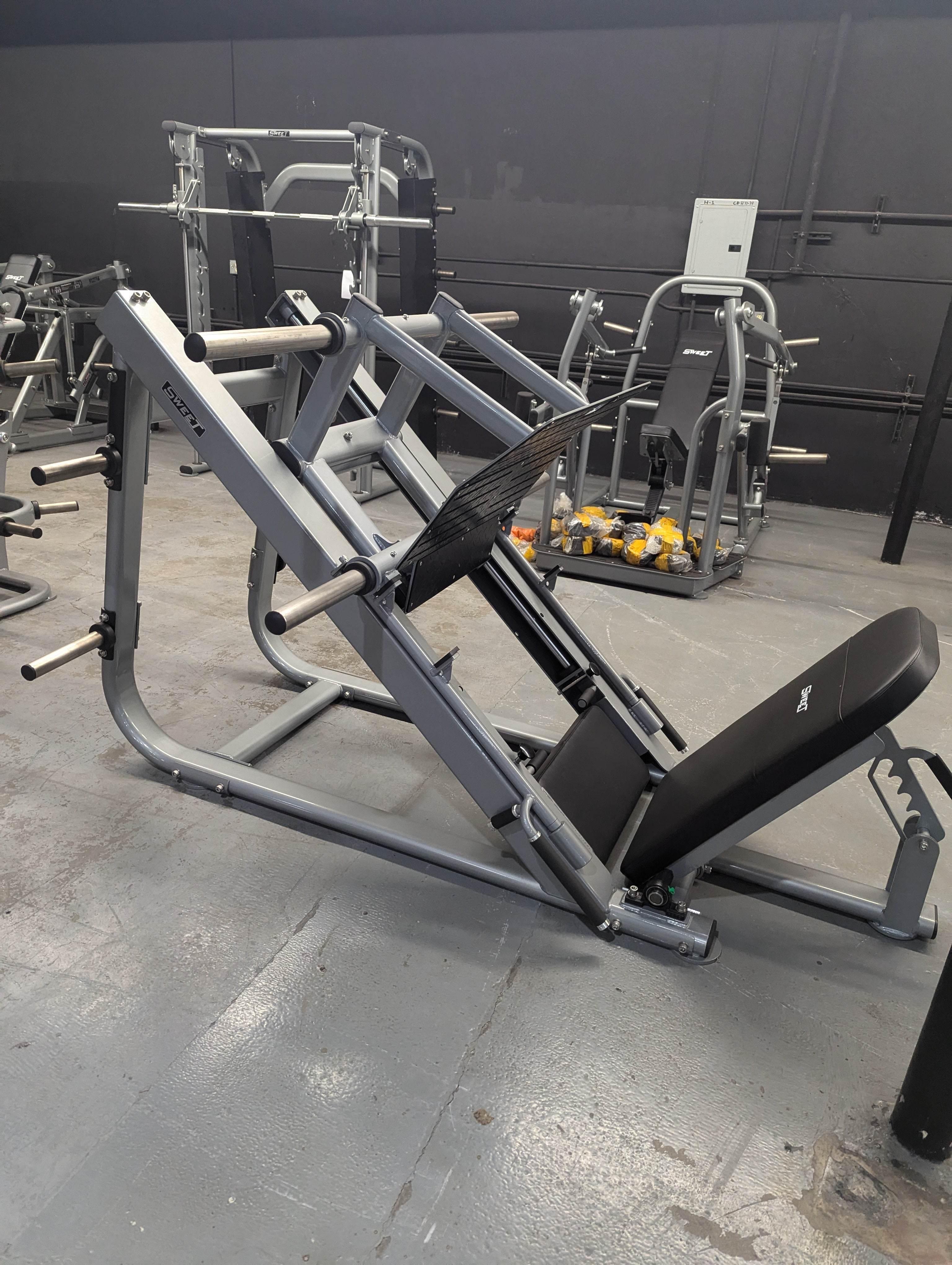 Sweet Leg Press by Muscle D Fitness – Commercial Grade Leg Press Machine - Machine Horizon Sweet Leg Press by Muscle D Fitness – Commercial Grade Leg Press Machine - Machine Horizon