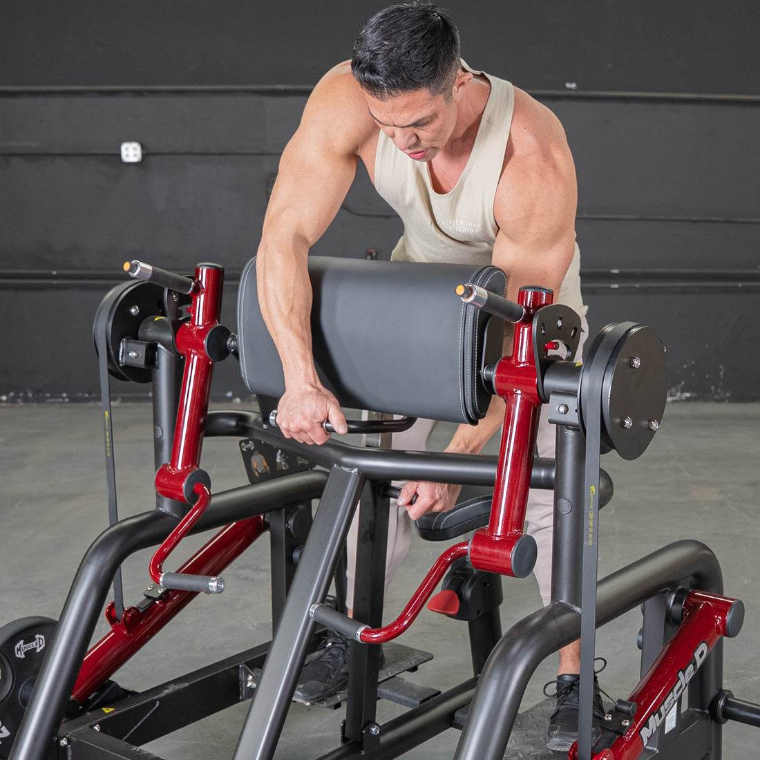 Power Leverage V2 Iso Lateral Biceps Curl / Preacher Curl - Muscle D Fitness - Machine Horizon Power Leverage V2 Iso Lateral Biceps Curl / Preacher Curl - Muscle D Fitness - Machine Horizon