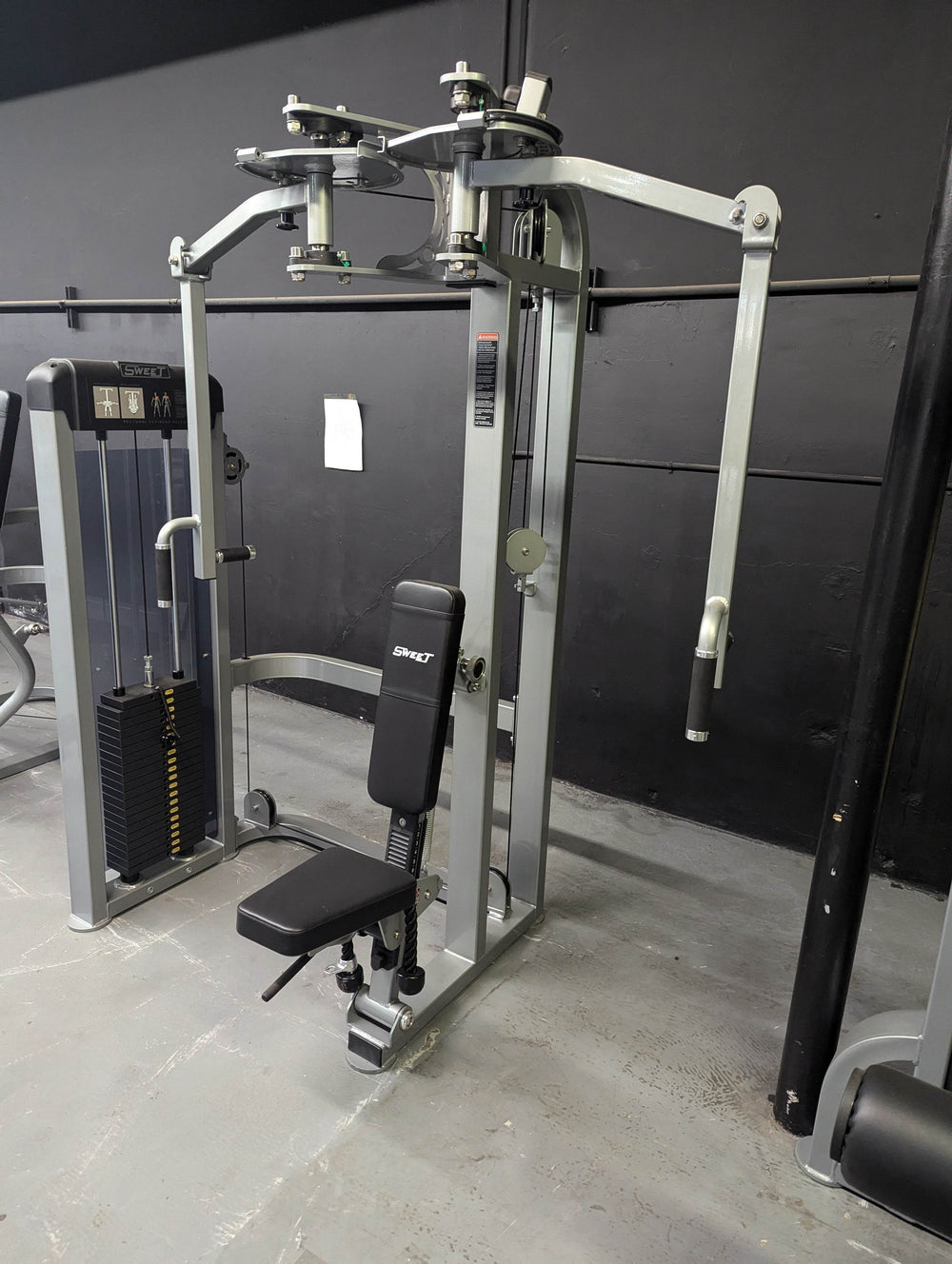 Sweet Selectorized Pec Deck / Rear Delt Combo by Muscle D Fitness - Machine Horizon