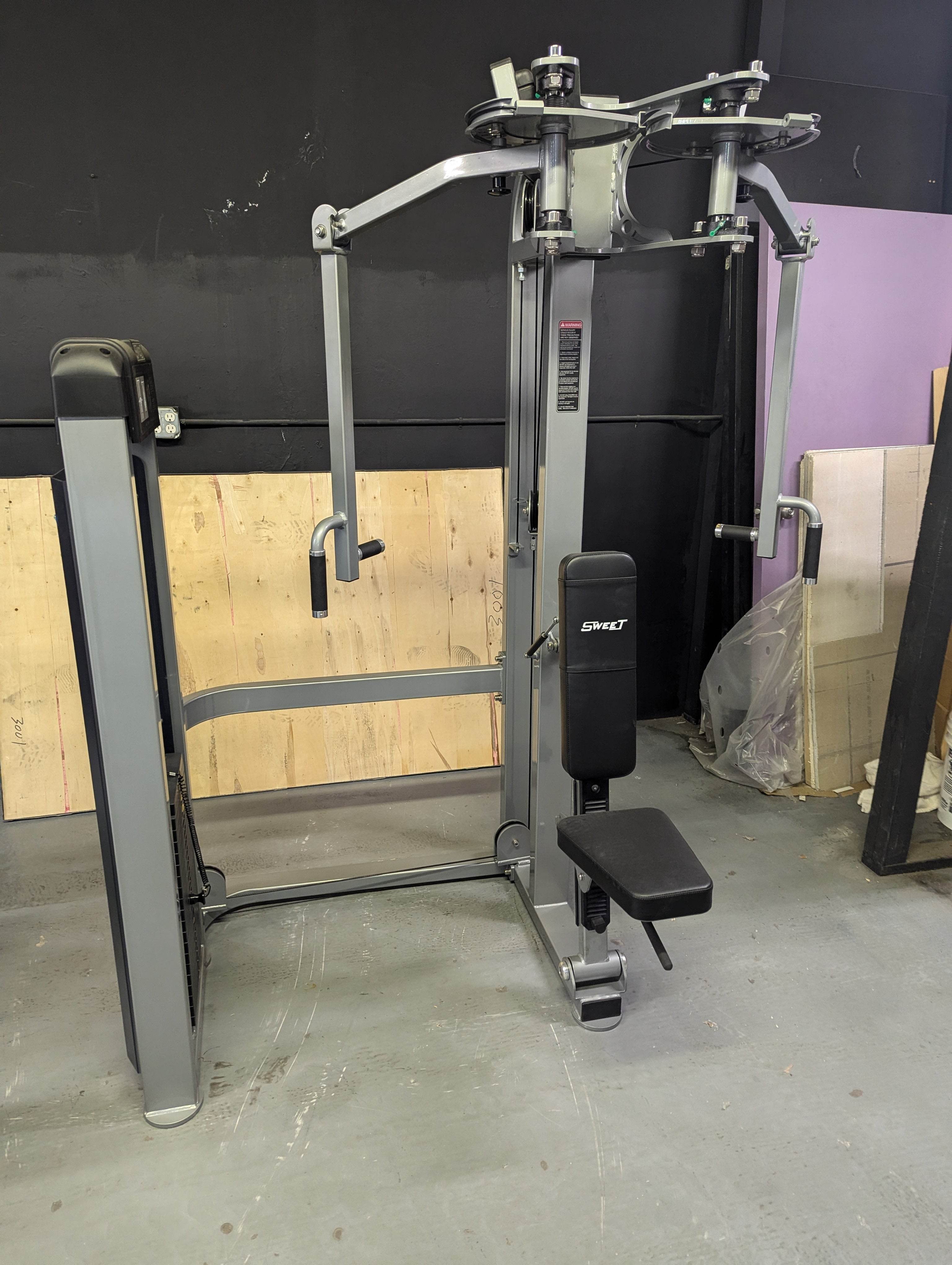 Sweet Selectorized Pec Deck / Rear Delt Combo by Muscle D Fitness - Machine Horizon Sweet Selectorized Pec Deck / Rear Delt Combo by Muscle D Fitness - Machine Horizon