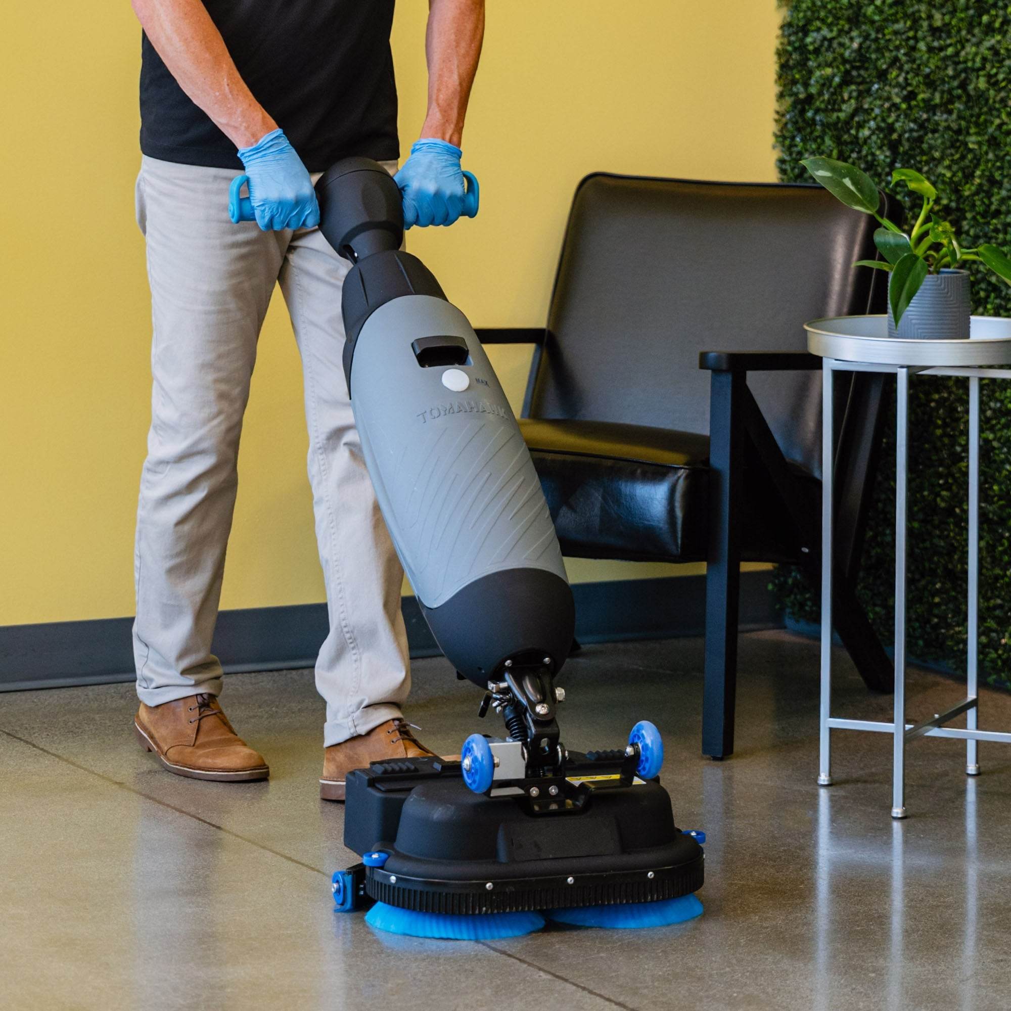 Tomahawk Electric Floor Scrubber Cleaner with 18” Power Mop Brushes Cordless 36V Battery Powered - Machine Horizon Tomahawk Electric Floor Scrubber Cleaner with 18” Power Mop Brushes Cordless 36V Battery Powered - Machine Horizon