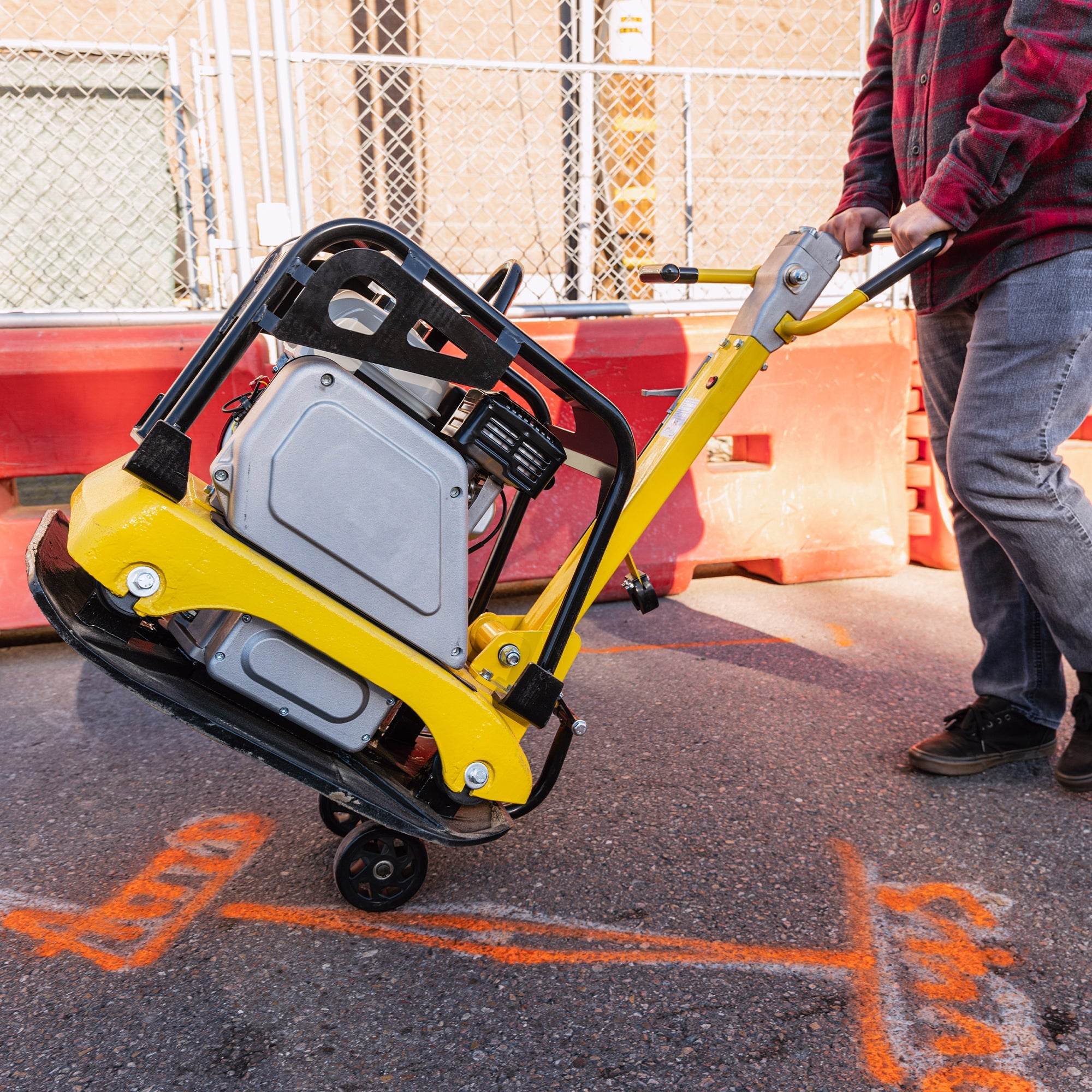 Tomahawk 6.5 HP Honda Reverse Hydraulic Plate Compactor for Soil, Aggregate, Cohesive Compaction - Machine Horizon Tomahawk 6.5 HP Honda Reverse Hydraulic Plate Compactor for Soil, Aggregate, Cohesive Compaction - Machine Horizon