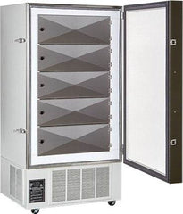 Yamato LTF-701UP Platinum Upright Style Low Temperature Freezer 0ºC to -40ºC, 25 cu.ft., Manual Defrost - Machine Horizon