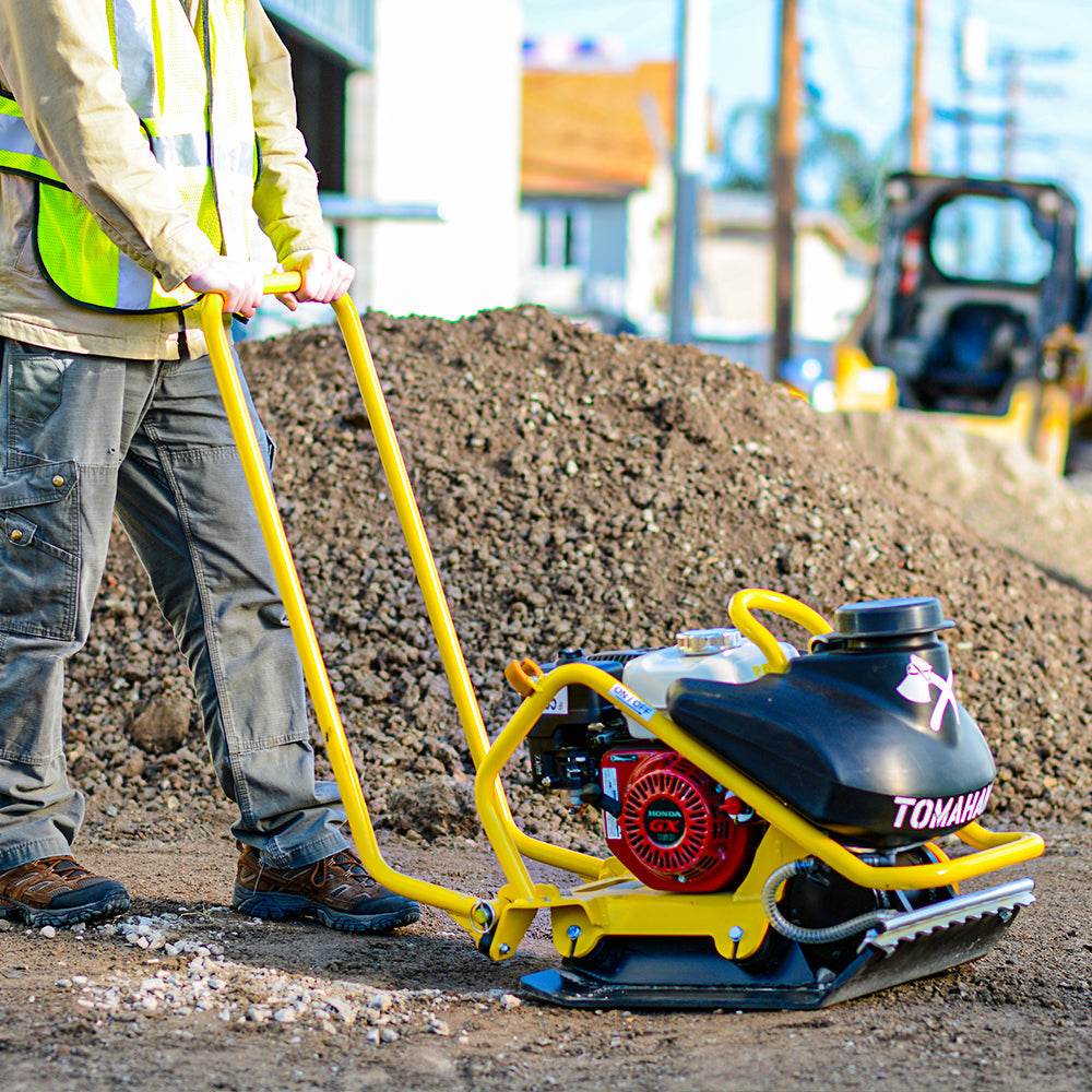 Tomahawk 5.5 HP Honda Vibratory Plate Compactor for Asphalt Aggregate Soil Compaction - Machine Horizon
