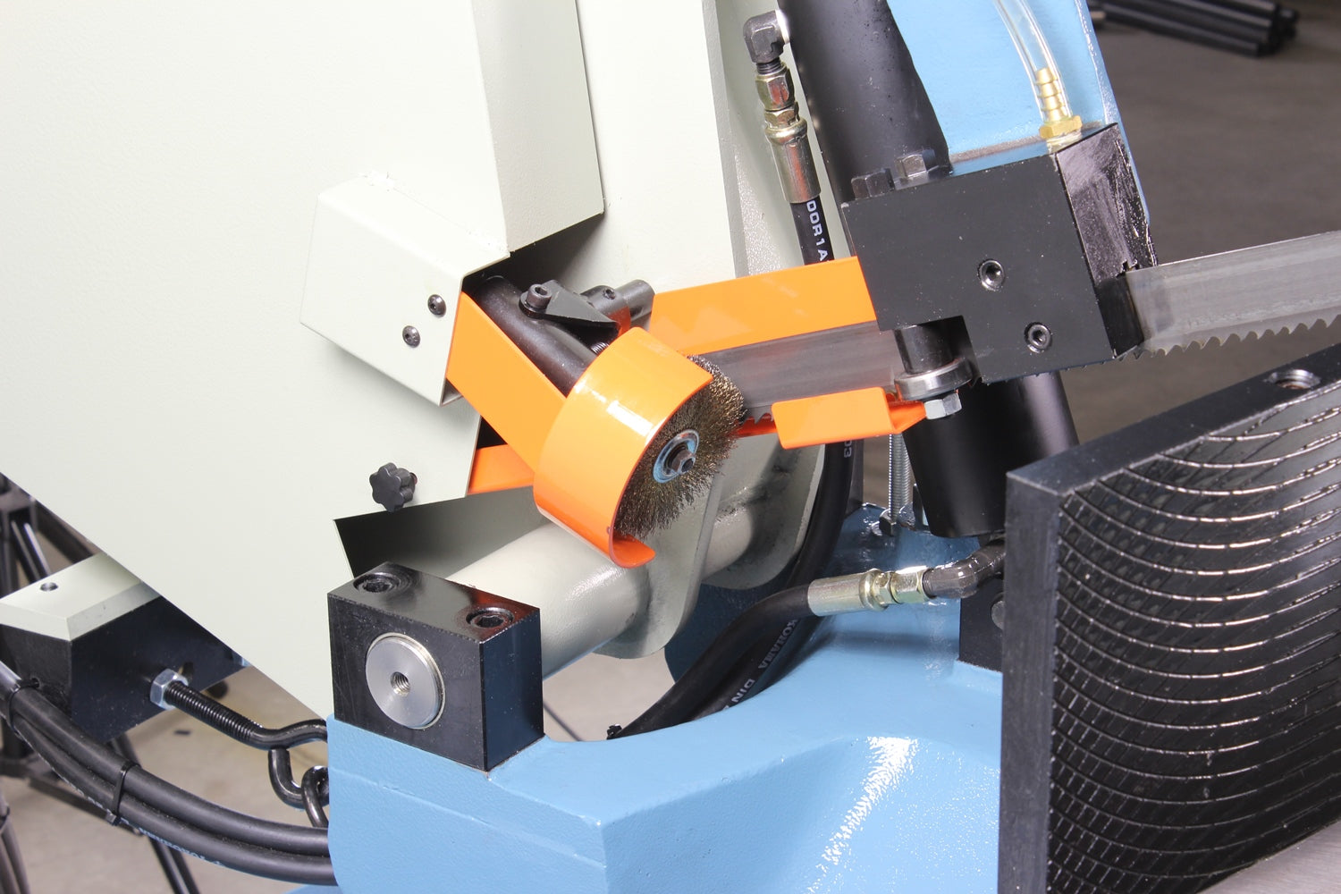 Baileigh BS-20M-DM;  13" Variable Speed Dual Mitering Bandsaw 3HP,220V 3 Phase 1001292