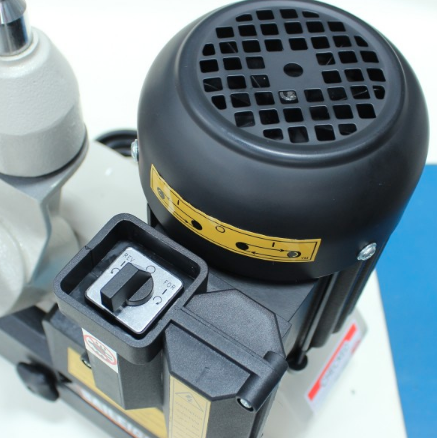 Baileigh PF-1850; 220V 1? 1/4HP 4 Speed Gear Driven Power Feeder 1017830
