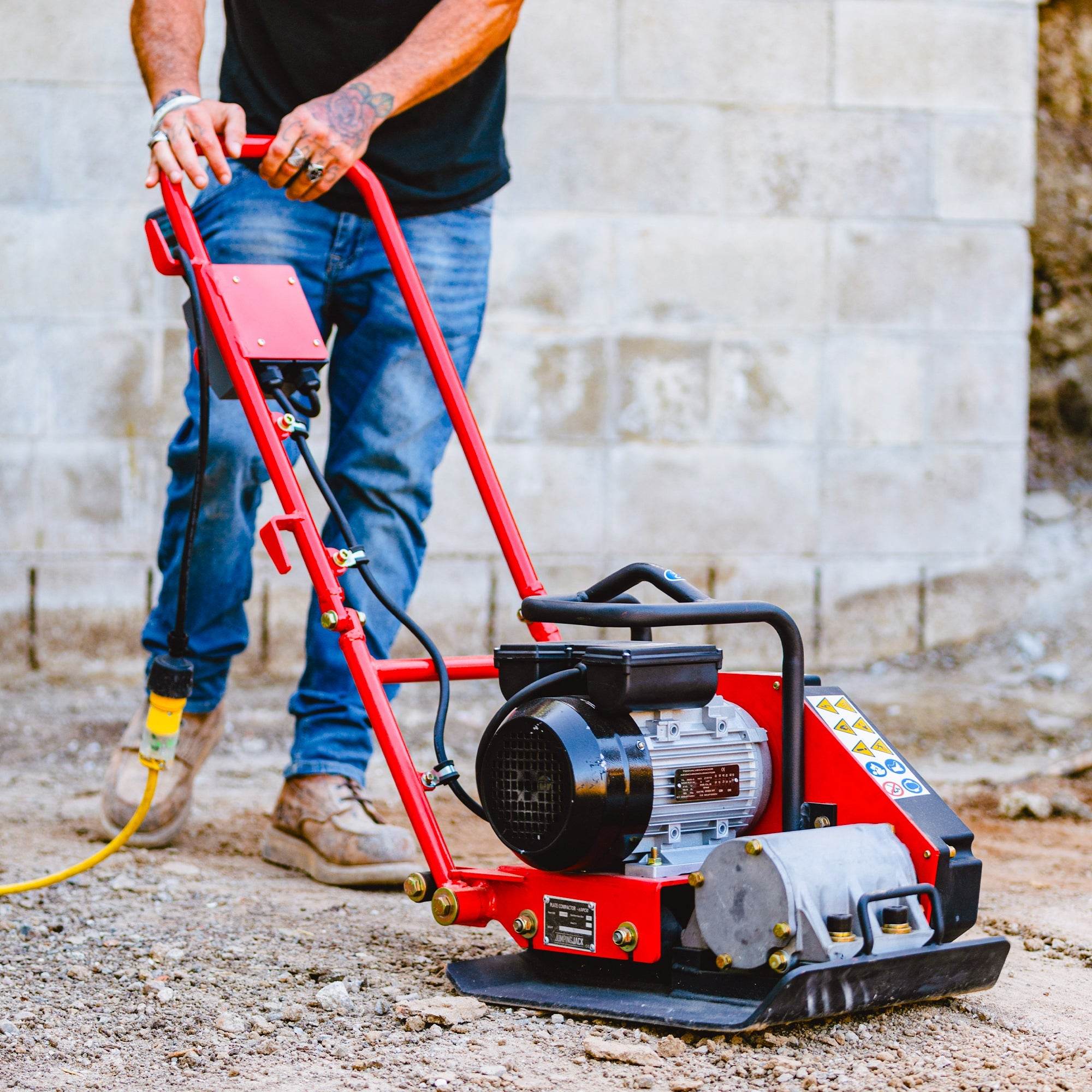 Tomahawk 2 HP Electric Vibratory Plate Compactor Tamper for Gravel Soil Compaction - Machine Horizon