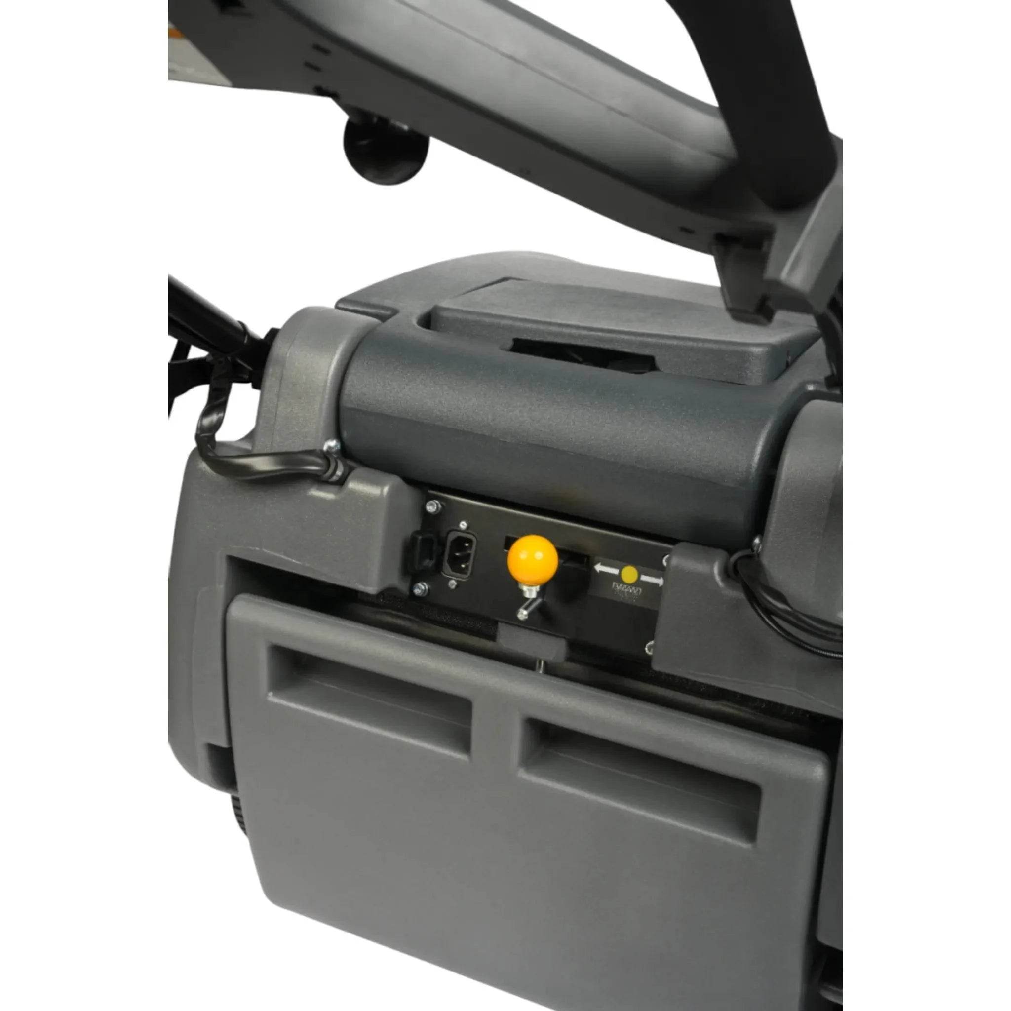 NaceCare 36″ Battery Sweeper – Traction Drive + Vacuum System + Dual Side Brooms - Machine Horizon