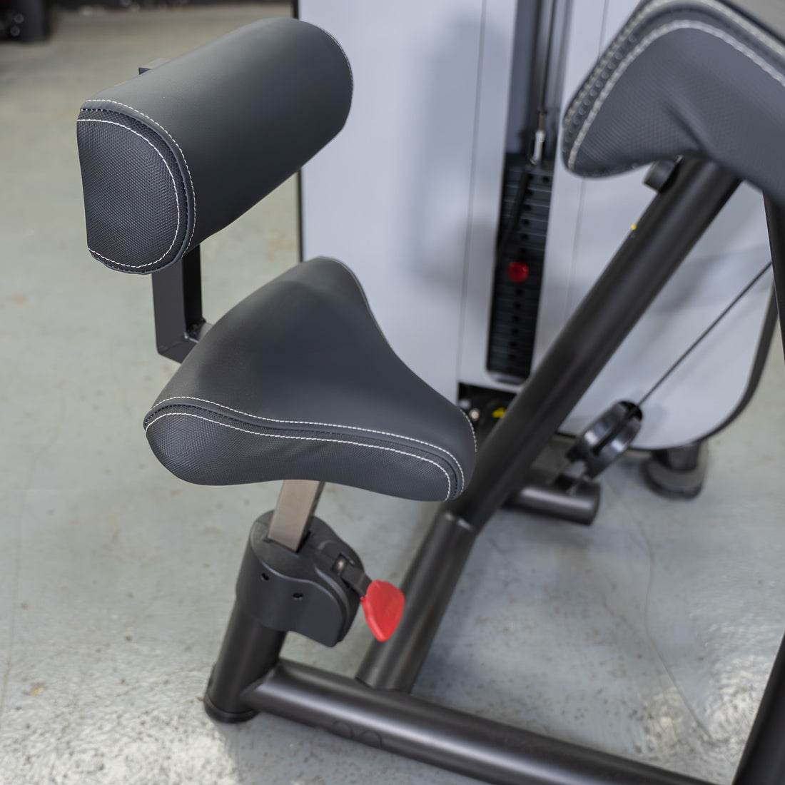 Vogue Biceps Triceps Combo | Commercial Selectorized Machine - Machine Horizon