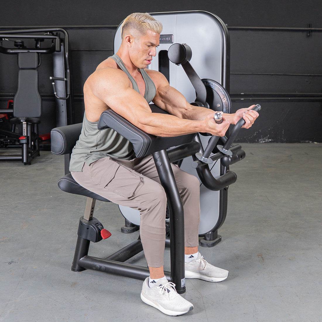 Vogue Biceps Triceps Combo | Commercial Selectorized Machine - Machine Horizon