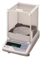 AND Weighing MC-1000S Manual Mass Comparator - Machine Horizon
